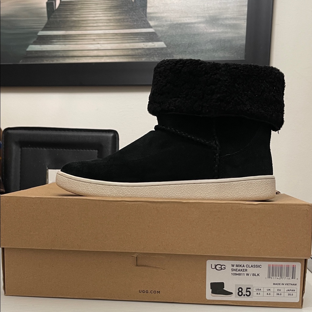 Ugg Mika Classic Sneakers Womens Size 85